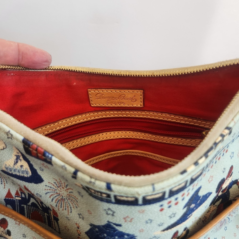 Dooney & Bourke 2016 Disney Parks 1/2 Marathon Weekend Crossbody Bag Purse Tote - Picture 10 of 16